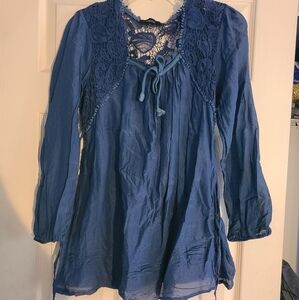 Kaktus lined lacy crochet top blue medium